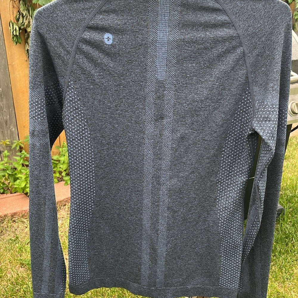 Figs Long Sleeve Tee in Heather Gray - Picture 7 of 7